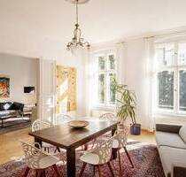 Zwischen Geschichte und Gegenwart - Elegante Altbauwohnung in Berlin-Mitte