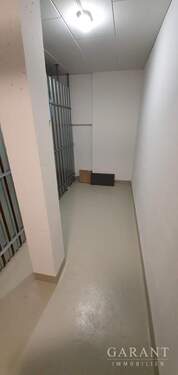 Keller mit Stromanschluss - 