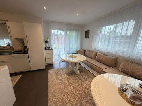 EG l. 3 Zimmer, großer Garten - 