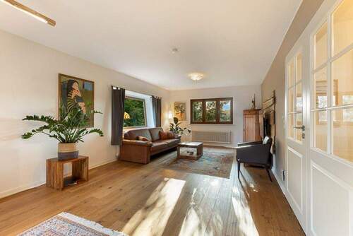 Wohnzimmer - 4 Zimmer Einfamilienhaus zum Kaufen in Hamburg