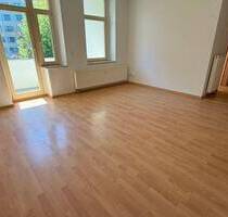 1.OG mit offener Küche und sonnigem Balkon ! - Chemnitz Bernsdorf