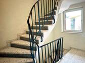 Lichtdurchflutetes Treppenhaus - 