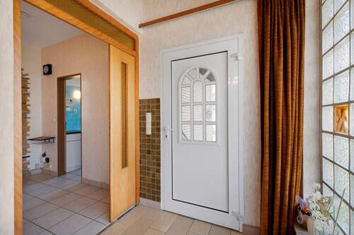 Eingangsbereich - 6 Zimmer Mehrfamilienhaus, Wohnhaus in Hambühren