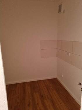 20251202_081010_resized.jpg - 2 Zimmer Etagenwohnung in Chemnitz