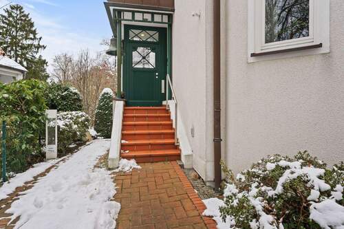 Hauseingang - Einfamilienhaus mit 309,00 m&sup2; in Bremen zum Kaufen