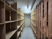 Kellerabteil mit Aktenregalen - 