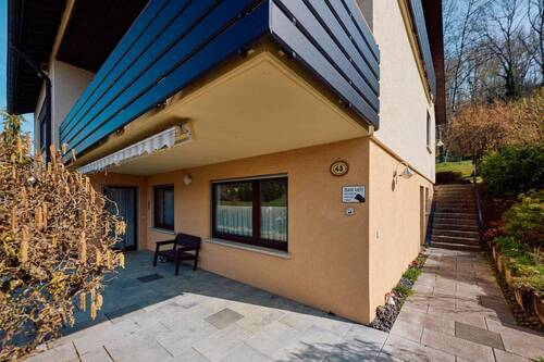 Objektansicht mit Terrasse Einliegerwohnung - 