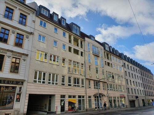 Hausansicht - Ihre neuen Praxisräume - gut geeignet für Zahnärzte-sehr zentral!