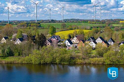 .... nahe eines Sees gelegen - 