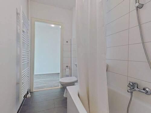 Ansicht II: Badezimmer - 