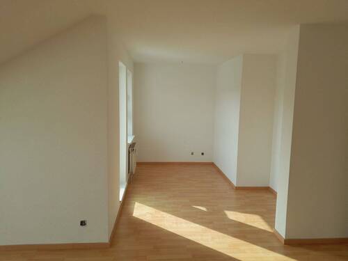 Übergangsbereich - 2 Zimmer Etagenwohnung zur Miete in Naumburg (Saale)