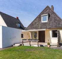 PURNHAGEN-IMMOBILIEN - Freistehendes Einfamilienhaus mit Garage in ruhiger Nebenstraße von Aumund - Bremen / Aumund Fähr-Lobbendorf