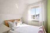Schlafzimmer OG links - 