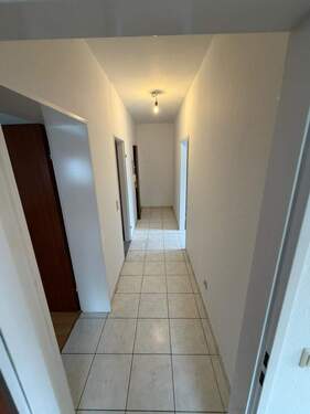 Flur 1.jpg - 53 qm Erdgeschosswohnung in zentraler Lage