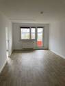 Wohnzimmer mit Balkon - 