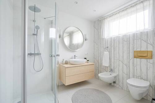 HOESTAGING Badezimmer (KI generiert) - 