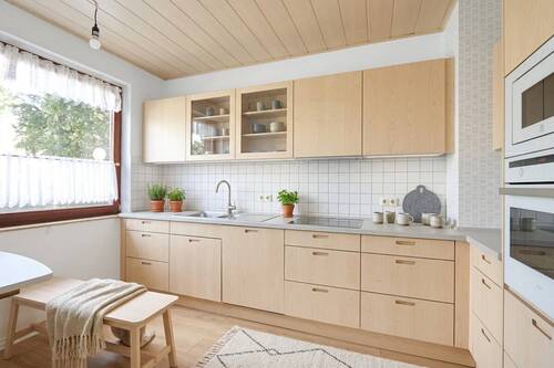 HOESTAGING Küche (KI generiert) - 