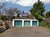 Drei Garagen - 9 Zimmer Einfamilienhaus in Auerbach