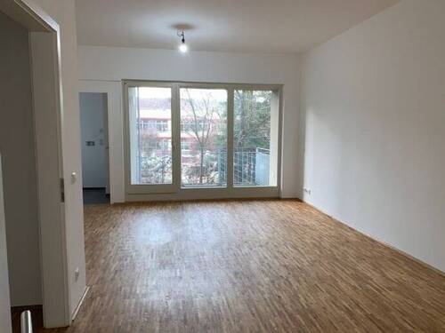 Wohnbereich mit Balkon - 