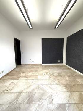 Bild 2 - 1 Zimmer Büro zur Miete in Petersberg