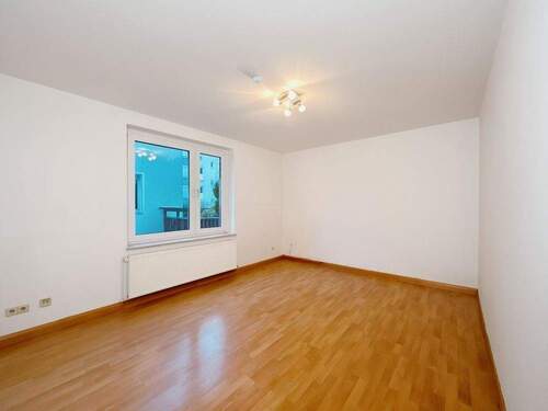 Wohnzimmer - Etagenwohnung mit 58,00 m&sup2; in Bielefeld / Ost zur Miete