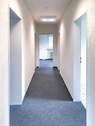 Heller Büroflur - 