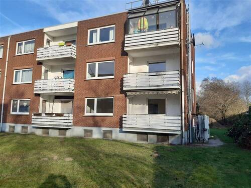 Ansicht Rückseite - Freundliche Altbauwohnung mit Charme! im 1. Obergeschoss!