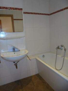 Bad mit Wanne - 