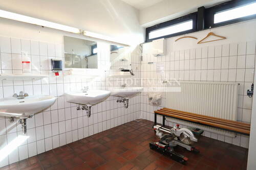 M0877 EG Waschraum 1.1 - 