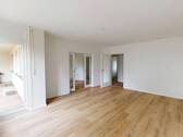 Ansicht III: Wohn- und Esszimmer - 5 Zimmer Terrassenwohnung in Roding