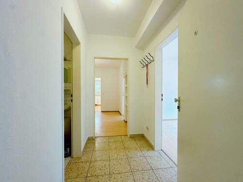 Diele - 3 Zimmer Etagenwohnung zur Miete in Bielefeld / Innenstadt-West