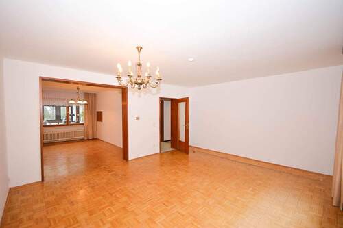 Wohnzimmer - 4 Zimmer Einfamilienhaus in Bornheim