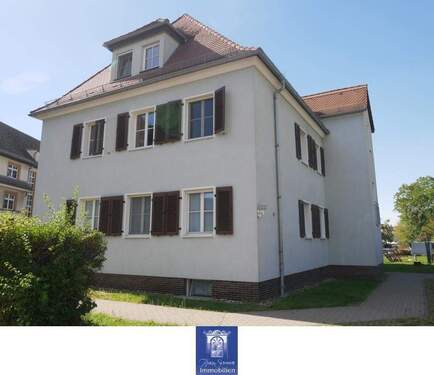 Hausansicht - 3 Zimmer Etagenwohnung zur Miete in Riesa