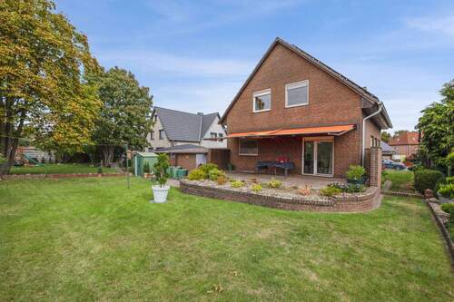 Gartenansicht - 9 Zimmer Einfamilienhaus in Grasleben