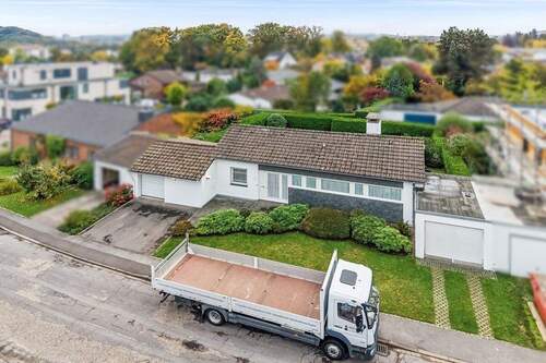 Grundstücks- und Hausansicht - 