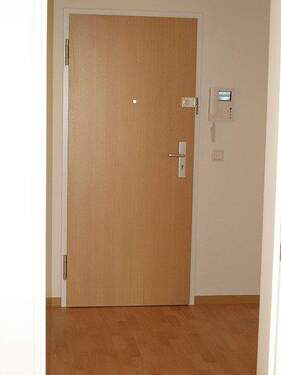 Wohnungseingangstür - Etagenwohnung mit 64,00 m&sup2; in Mainz zur Miete