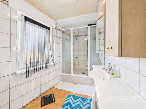 CAM04062G0-PR0045-STILL021 - 