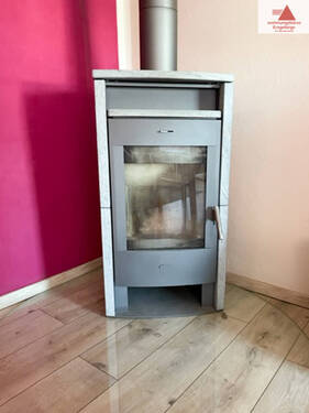 Kaminofen im Wohnzimmer - 