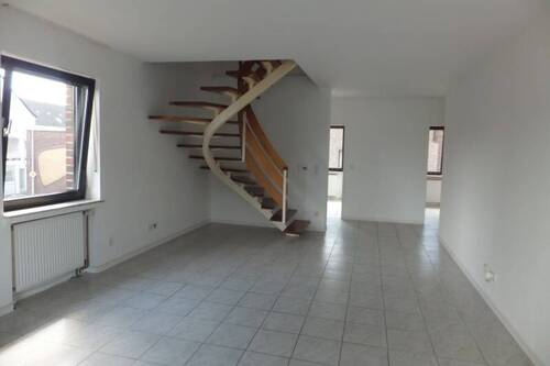 einheitlich geflieste Wohnräume - 4 Zimmer Etagenwohnung in Nettetal-Lobberich