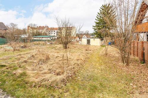 Grundstück mit Abrisshaus - Grundstück zum Kaufen in Berlin