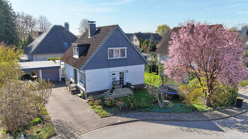 Titelbild - 5 Zimmer Einfamilienhaus zum Kaufen in Hetlingen