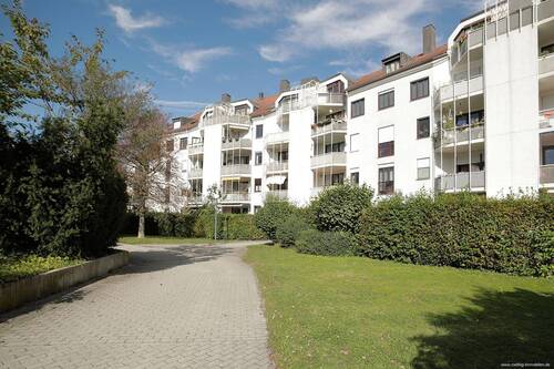 gepflegter Innenhof - 