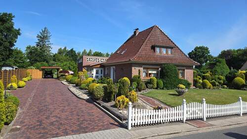 Ansicht Straßenfront - 5 Zimmer Einfamilienhaus zum Kaufen in Apen