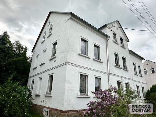 Straßenansicht - 1 Zimmer Mehrfamilienhaus, Wohnhaus zum Kaufen in Pulsnitz