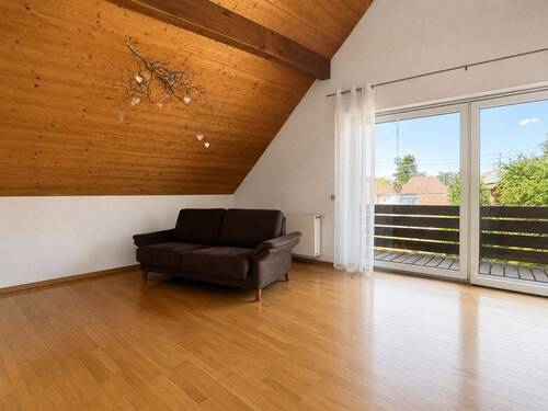 Luftiges Wohnzimmer - 8 Zimmer Mehrfamilienhaus, Wohnhaus in Karlsruhe