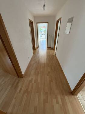 Flur - 3 Zimmer Etagenwohnung zur Miete in Denzlingen