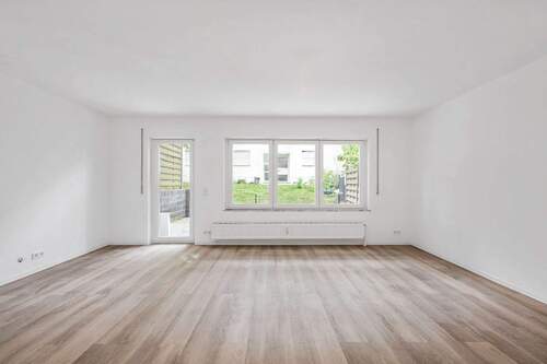 01 Wohnzimmer.jpg - Energetisch sanierte Doppelhaushälfte zu vermieten. (WS2-12)