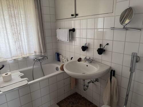 ....das Bad auf der Schlafebene - 