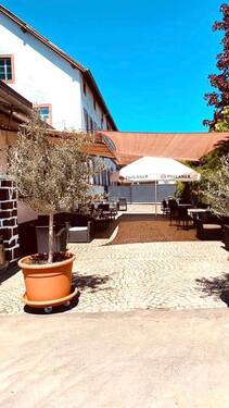 Biergarten Bild 2 - Mehrfamilienhaus, Wohnhaus in Katzweiler