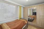 Schlafzimmer EG - 